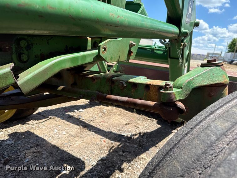 image for item EJ4640 1979 John Deere 4040  tractor