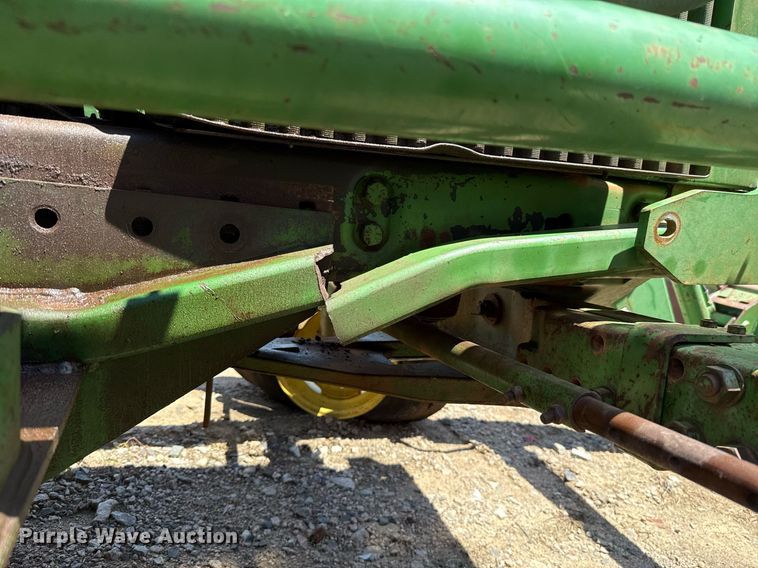 image for item EJ4640 1979 John Deere 4040  tractor