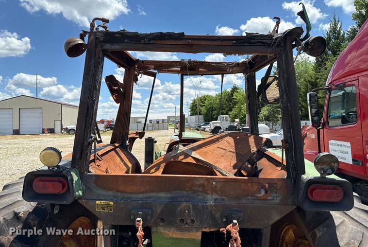 image for item EJ4640 1979 John Deere 4040  tractor