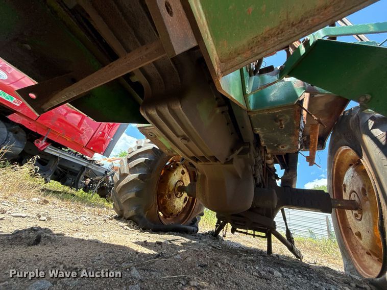 image for item EJ4640 1979 John Deere 4040  tractor