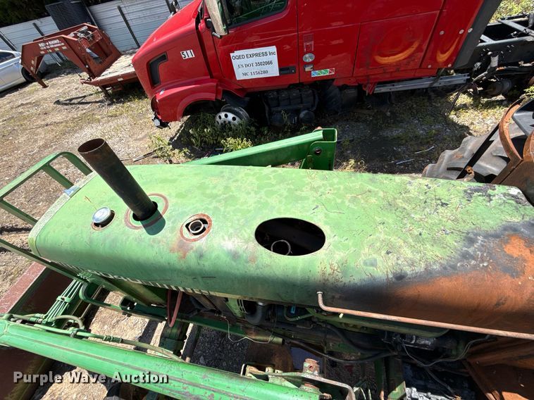 image for item EJ4640 1979 John Deere 4040  tractor