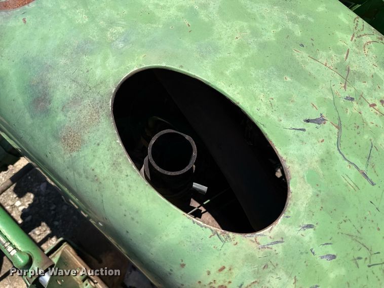 image for item EJ4640 1979 John Deere 4040  tractor