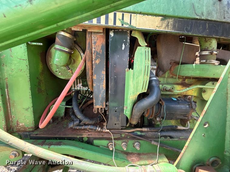 image for item EJ4640 1979 John Deere 4040  tractor