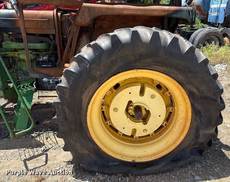 image for item EJ4640 1979 John Deere 4040  tractor