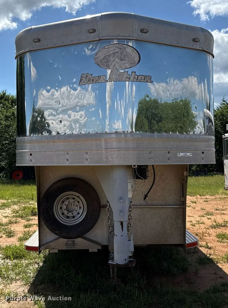 image for item EJ4646 2008 Blue Ribbon SS 406 horse trailer