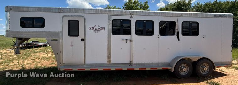 image for item EJ4646 2008 Blue Ribbon SS 406 horse trailer
