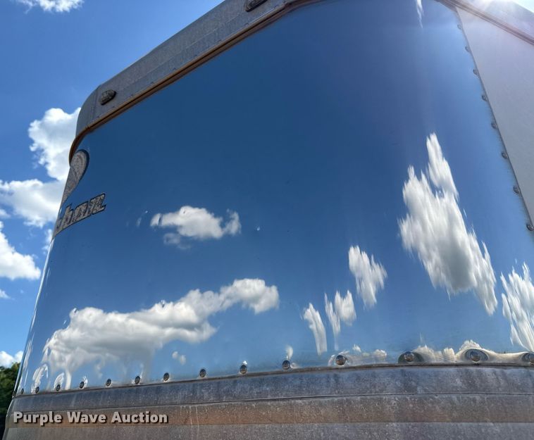 image for item EJ4646 2008 Blue Ribbon SS 406 horse trailer