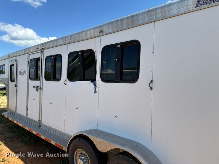 image for item EJ4646 2008 Blue Ribbon SS 406 horse trailer