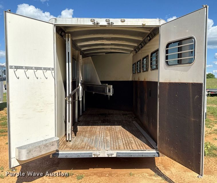 image for item EJ4646 2008 Blue Ribbon SS 406 horse trailer