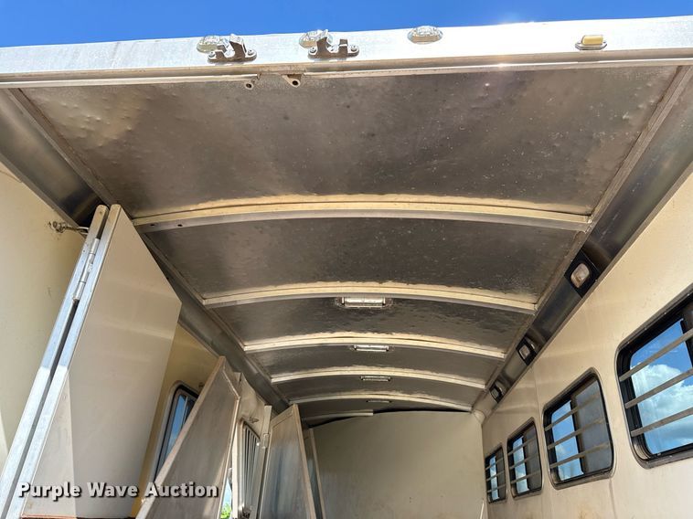 image for item EJ4646 2008 Blue Ribbon SS 406 horse trailer
