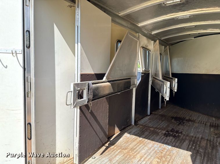 image for item EJ4646 2008 Blue Ribbon SS 406 horse trailer