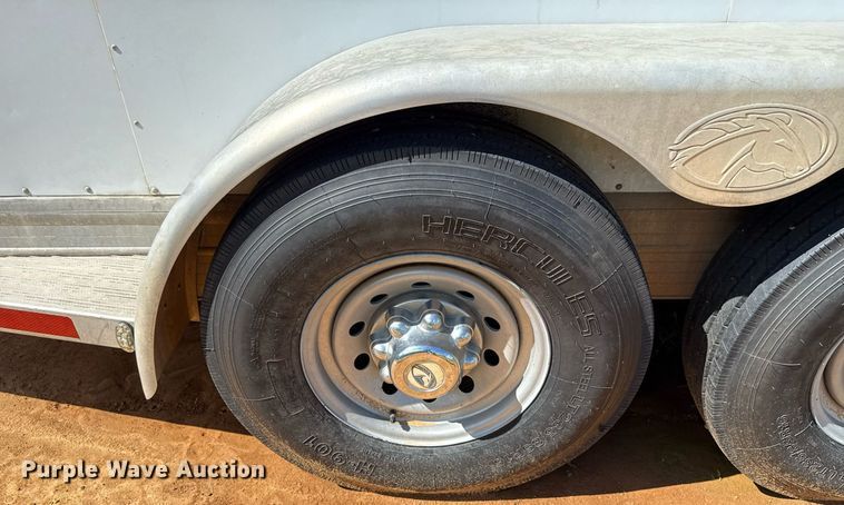 image for item EJ4646 2008 Blue Ribbon SS 406 horse trailer