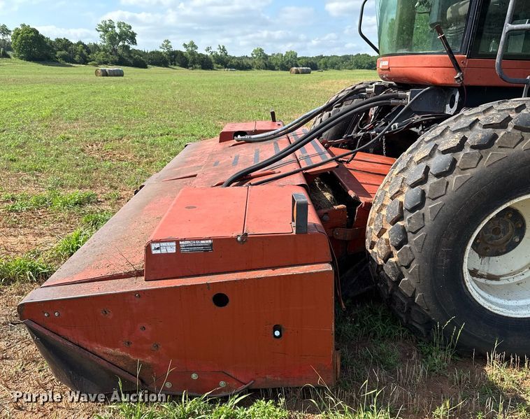 image for item EJ4682 1999 Hesston 8550 swather / windrower