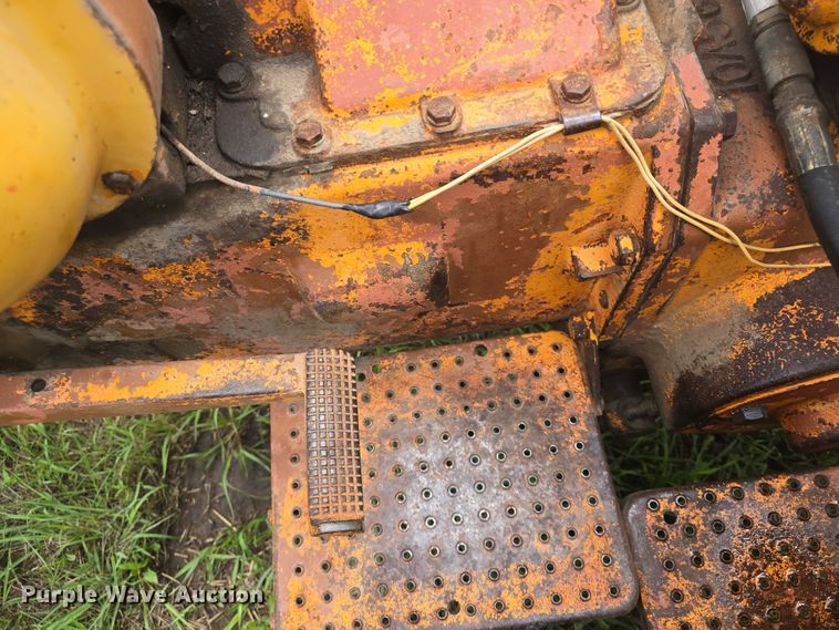 image for item EK5299 Minneapolis Moline 445 tractor