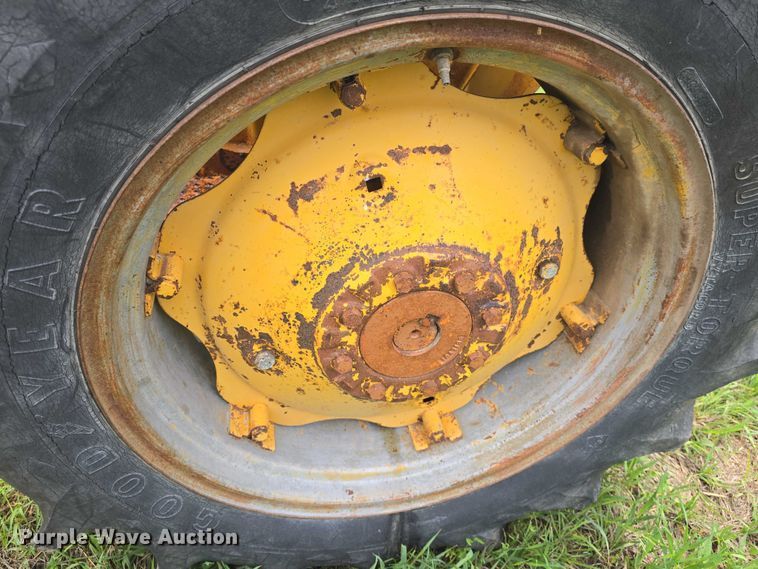 image for item EK5299 Minneapolis Moline 445 tractor