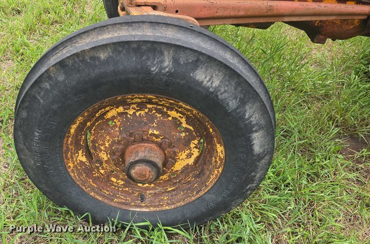 image for item EK5299 Minneapolis Moline 445 tractor