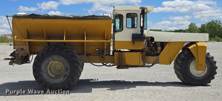 image for item EM7368 Ag-Chem 1253 spreader