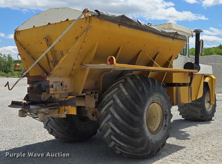 image for item EM7368 Ag-Chem 1253 spreader