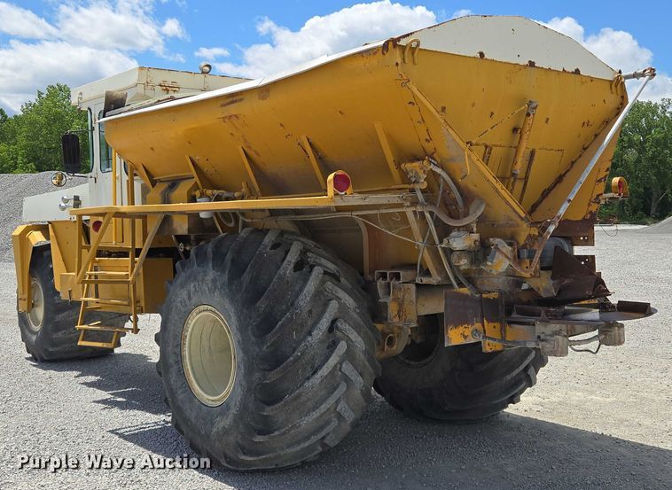 image for item EM7368 Ag-Chem 1253 spreader