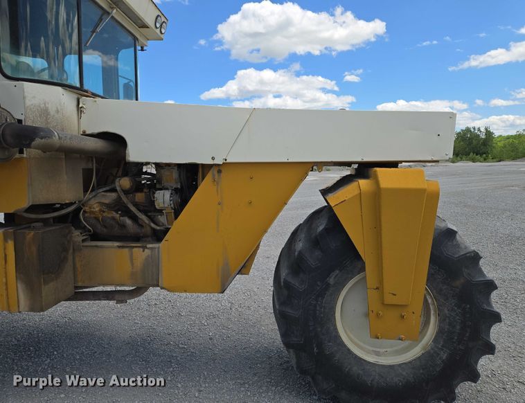 image for item EM7368 Ag-Chem 1253 spreader