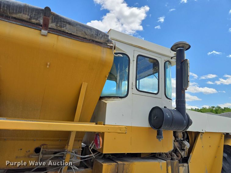 image for item EM7368 Ag-Chem 1253 spreader