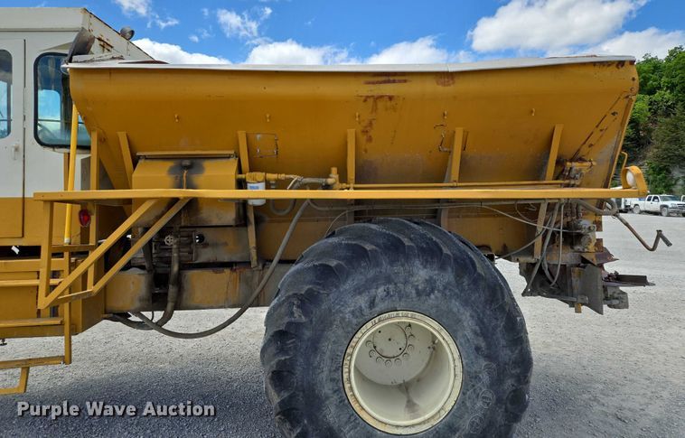 image for item EM7368 Ag-Chem 1253 spreader