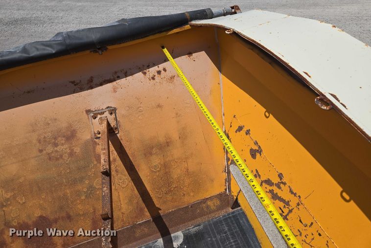 image for item EM7368 Ag-Chem 1253 spreader