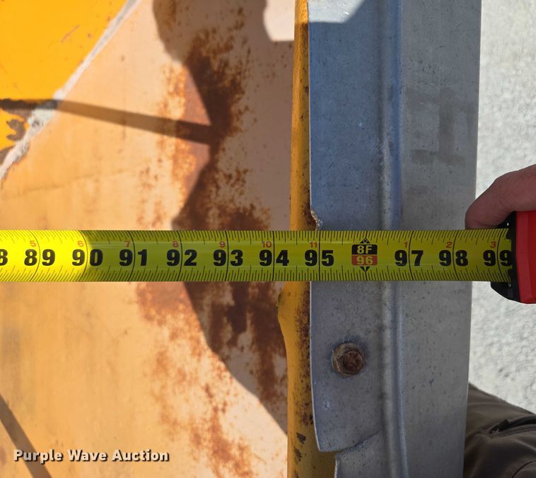 image for item EM7368 Ag-Chem 1253 spreader