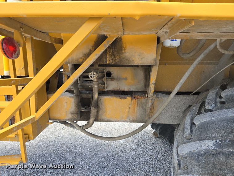 image for item EM7368 Ag-Chem 1253 spreader