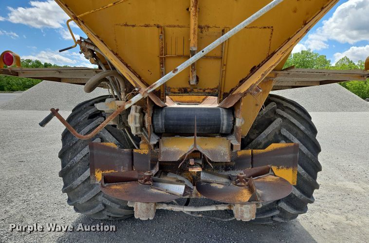 image for item EM7368 Ag-Chem 1253 spreader