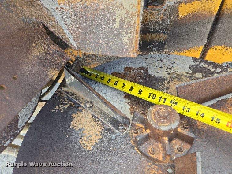 image for item EM7368 Ag-Chem 1253 spreader