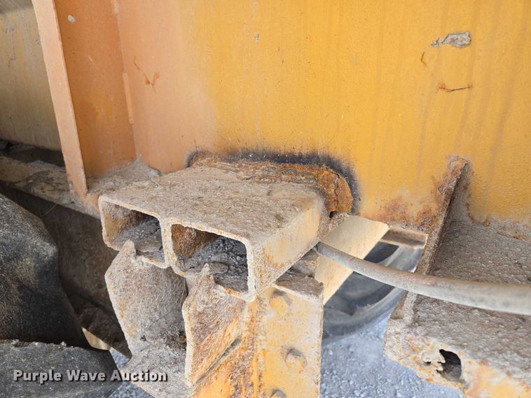 image for item EM7368 Ag-Chem 1253 spreader