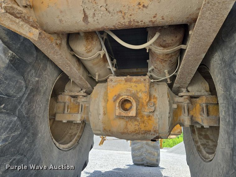 image for item EM7368 Ag-Chem 1253 spreader