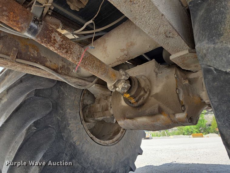 image for item EM7368 Ag-Chem 1253 spreader