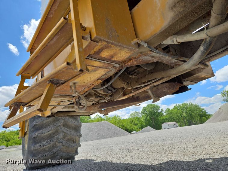 image for item EM7368 Ag-Chem 1253 spreader