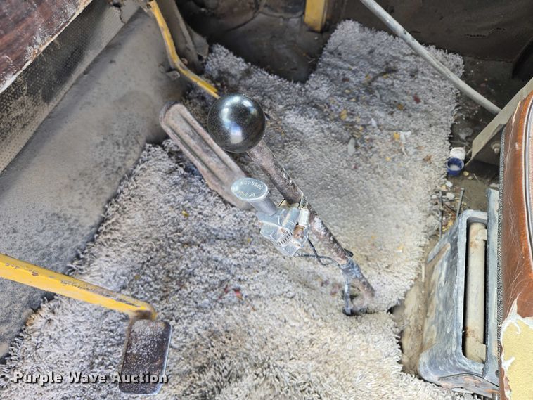 image for item EM7368 Ag-Chem 1253 spreader