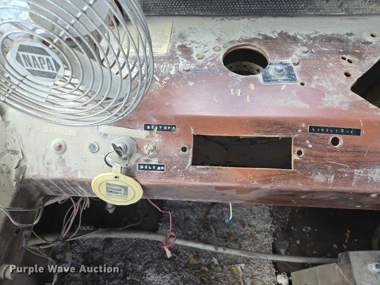 image for item EM7368 Ag-Chem 1253 spreader