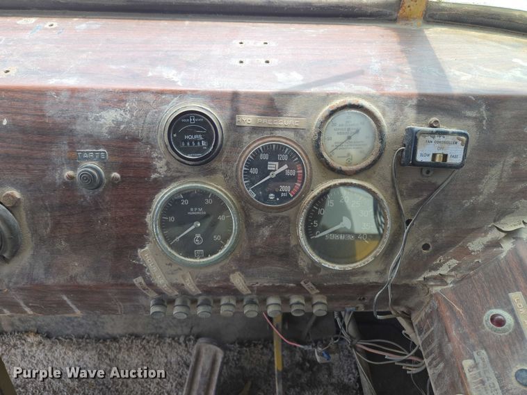 image for item EM7368 Ag-Chem 1253 spreader