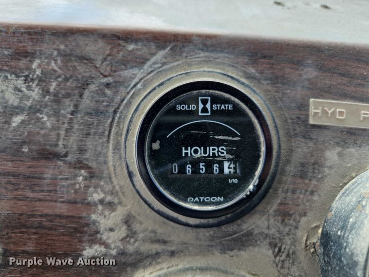 image for item EM7368 Ag-Chem 1253 spreader