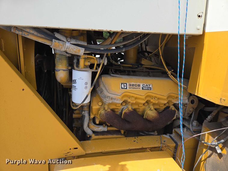 image for item EM7368 Ag-Chem 1253 spreader