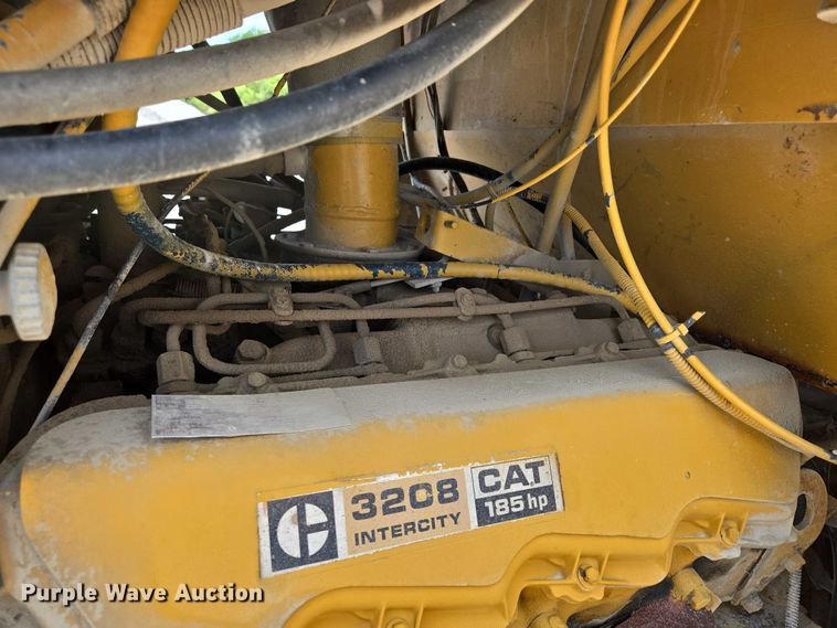 image for item EM7368 Ag-Chem 1253 spreader