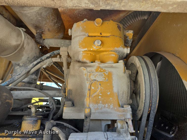 image for item EM7368 Ag-Chem 1253 spreader