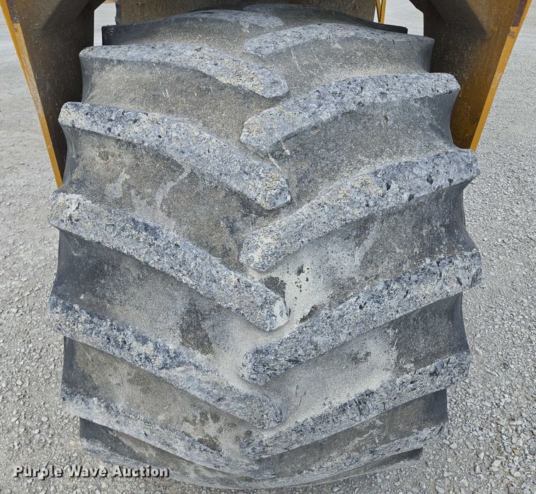 image for item EM7368 Ag-Chem 1253 spreader