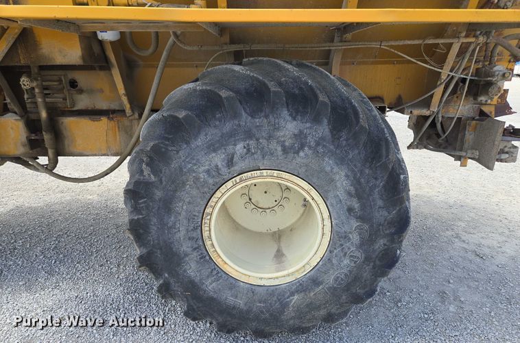 image for item EM7368 Ag-Chem 1253 spreader