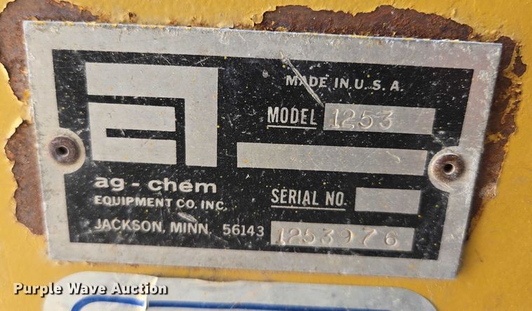 image for item EM7368 Ag-Chem 1253 spreader