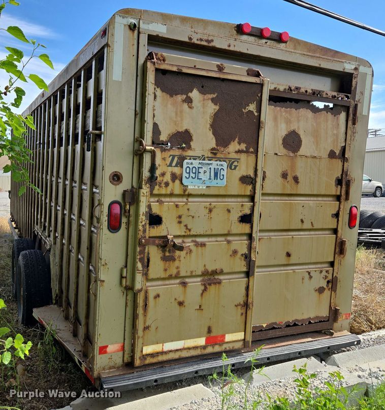 image for item EM7373 2001 Travalong livestock trailer
