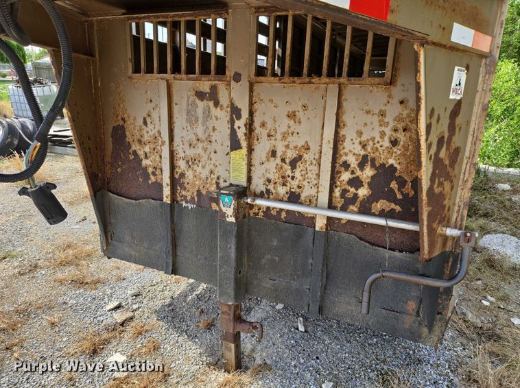 image for item EM7373 2001 Travalong livestock trailer