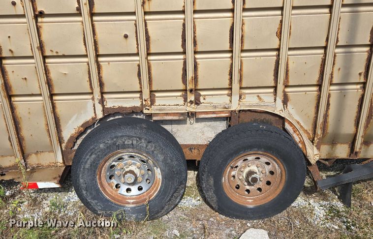 image for item EM7373 2001 Travalong livestock trailer