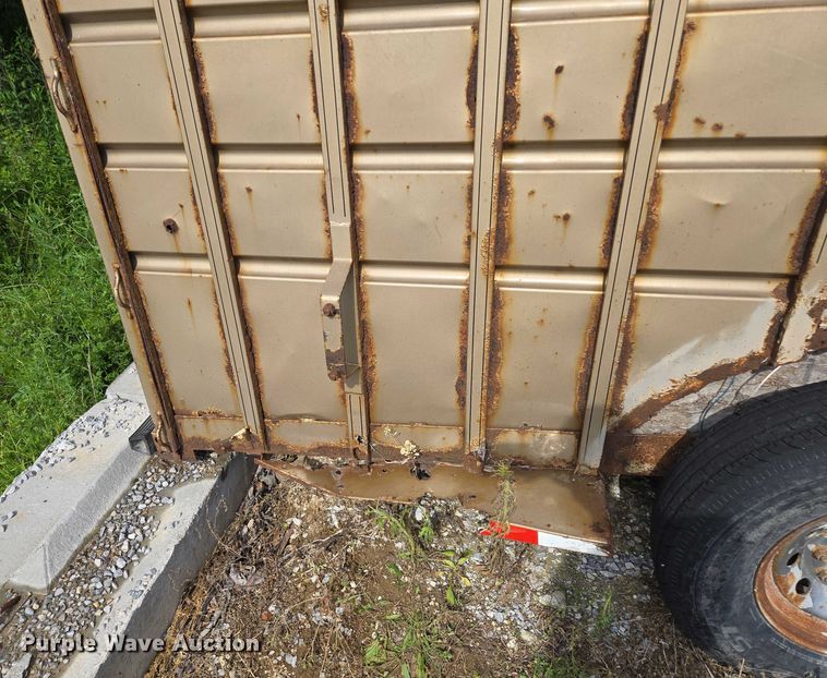 image for item EM7373 2001 Travalong livestock trailer
