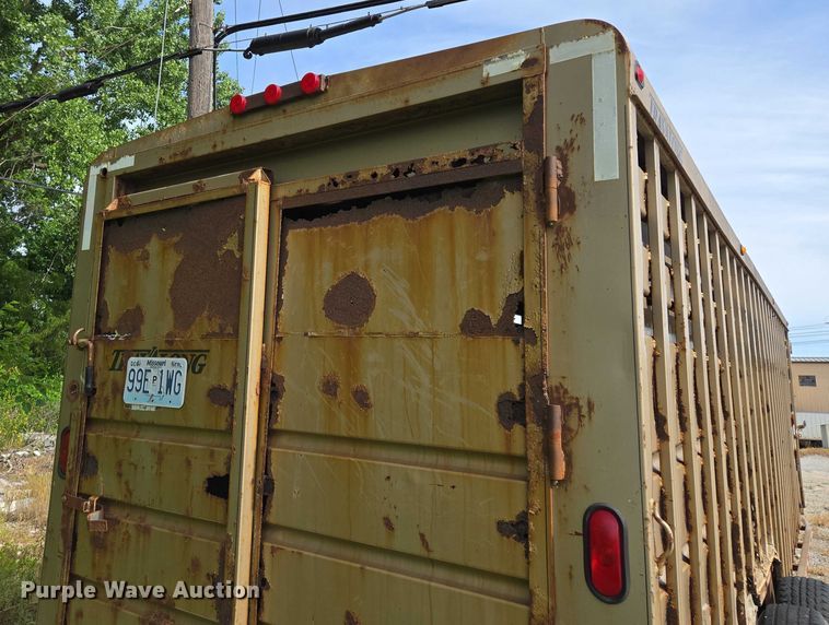 image for item EM7373 2001 Travalong livestock trailer